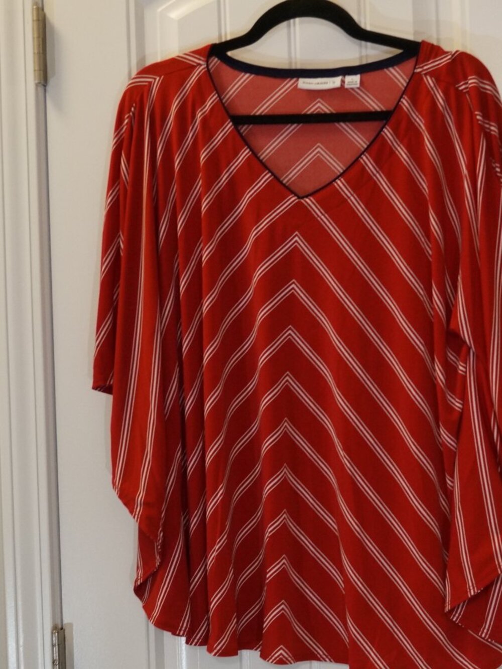 Susan Graver Striped Liquid Knit V-Neck Scarf Top Size Large